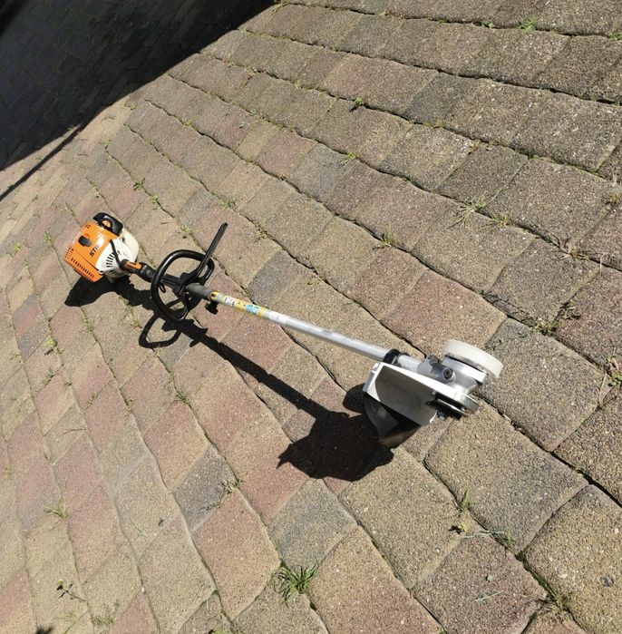 Krawedziarka ogrodowa Stihl