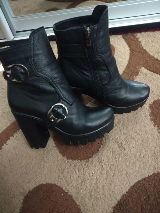 Сапожки шкіряні б/у