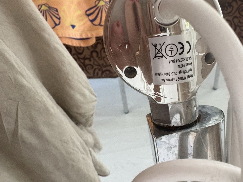 Aquecedor toalhas wc