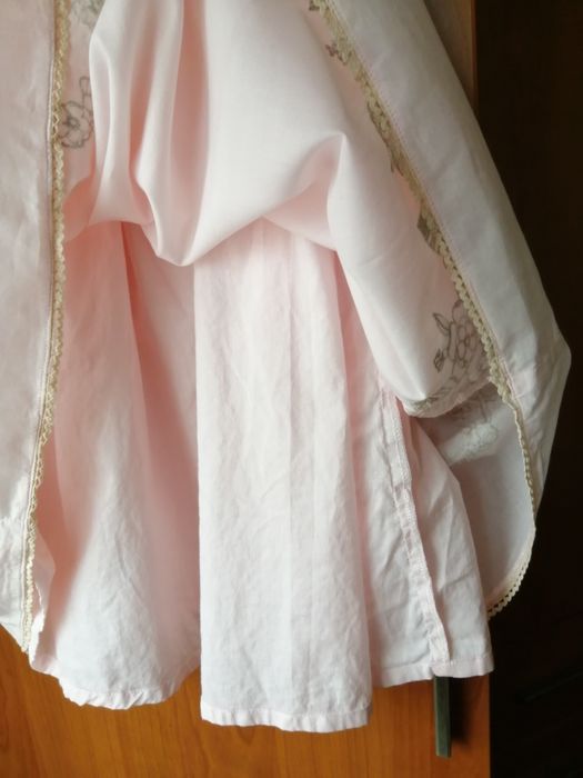 Vestido rosa bebé em meio linho da Mayoral
