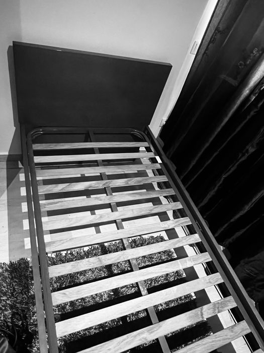 Cama individual + estrado + armário (ou separadamente)