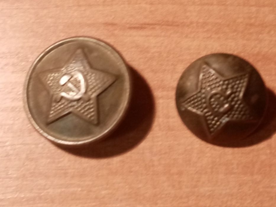 Монеты. Жетоны на метро...