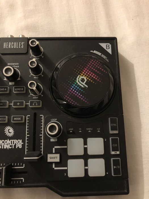 Hercules DjControl Instict P8