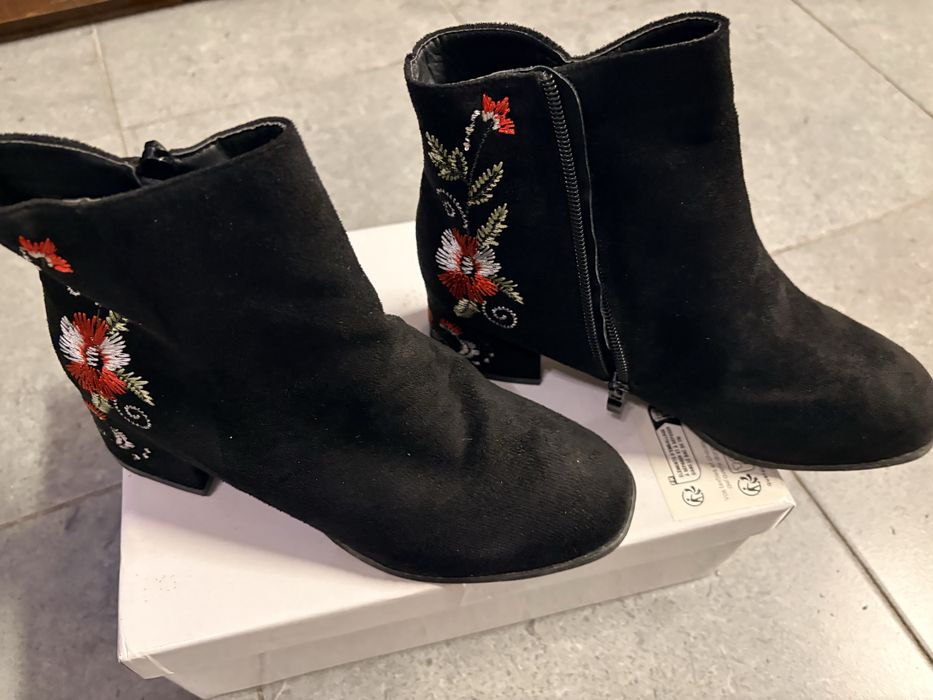 Bota cano curto novas