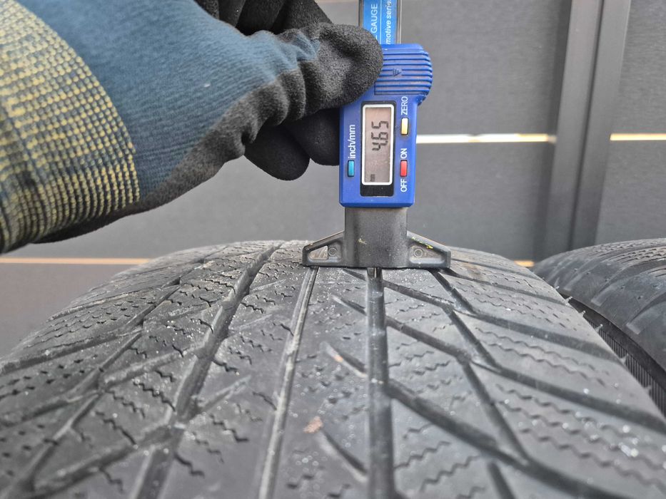 Bridgestone Blizzak LM001 225/50r17 Blizzak LM001 N3935