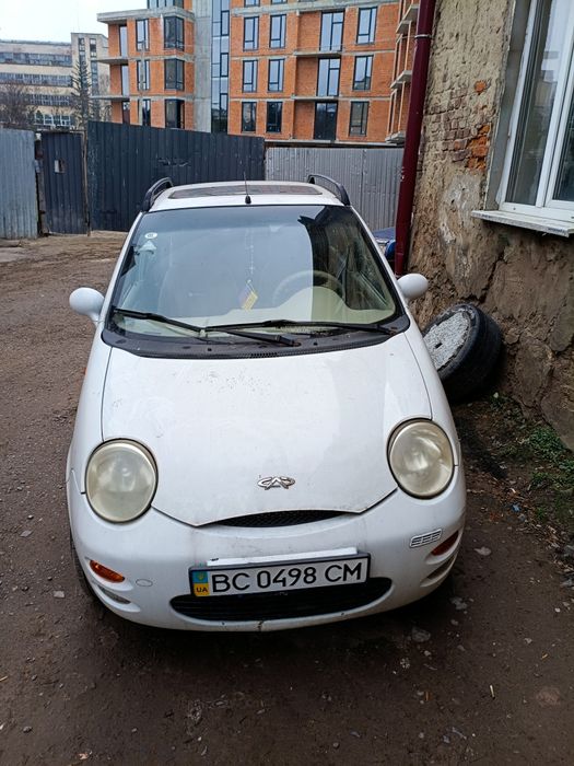 Продам гарний майже новий автомобіль