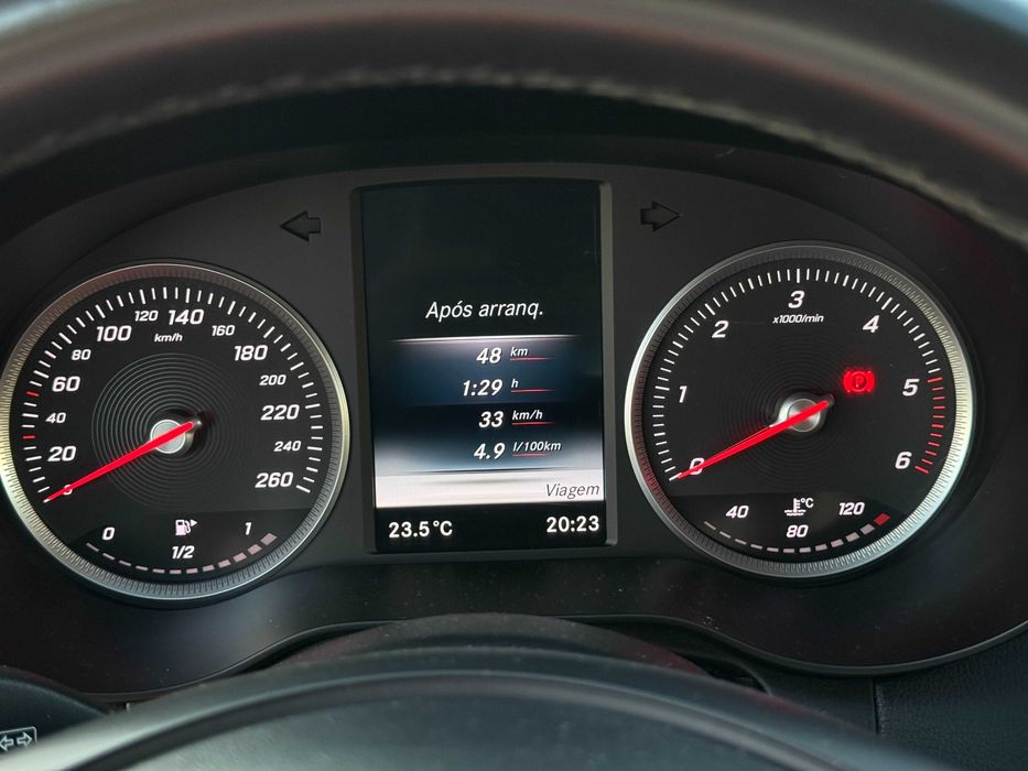 Mercedes-Benz C 180 BlueTEC Station 1.6 — Excelente estado