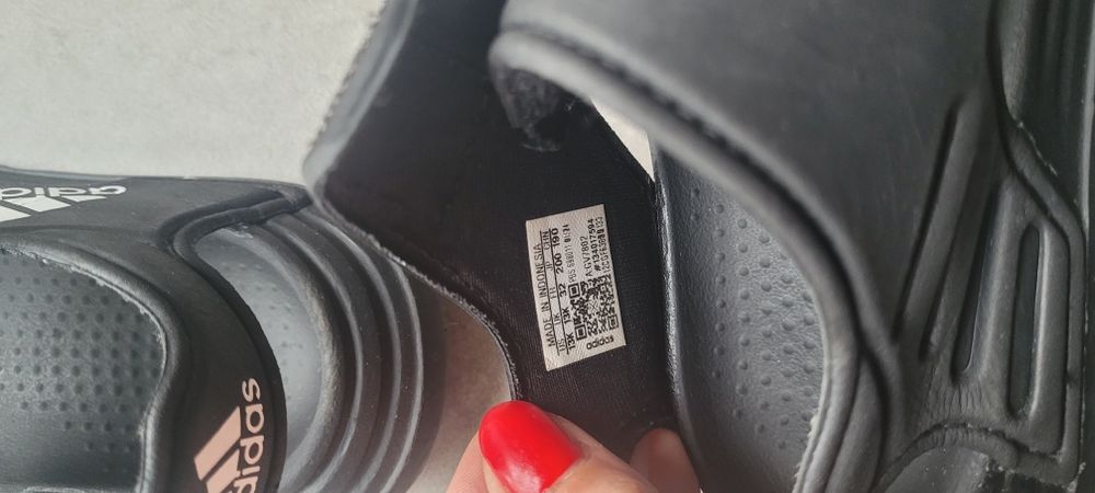 Adidas czarne sandaly chlopiece rozmiar 32