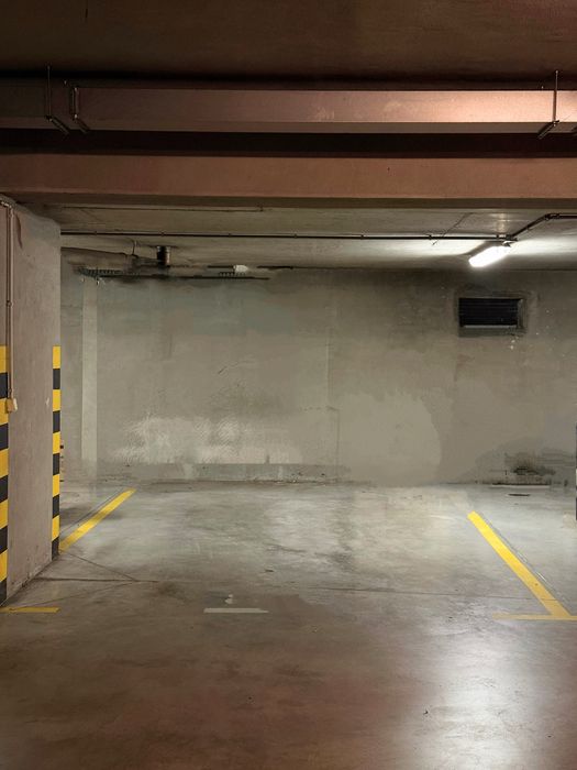 Miejsce garażowe Skorosze parking podziemny wygodne szerokie