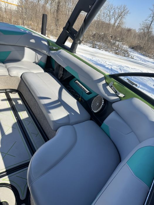 Катер Malibu 22VLX 2015р
