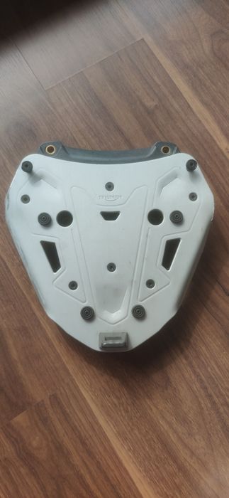 Triumph Tiger - kit instalação Top Case