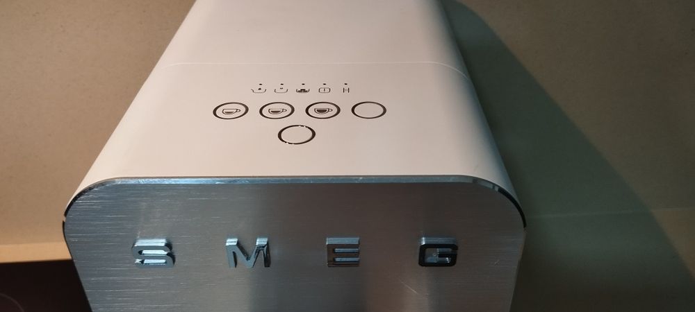 SMEG BCC02 com vaporizador