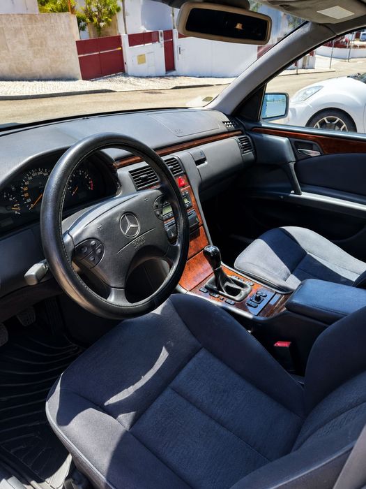 Mercedes-Benz E220 CDI Elegance – 1999 – 5000€