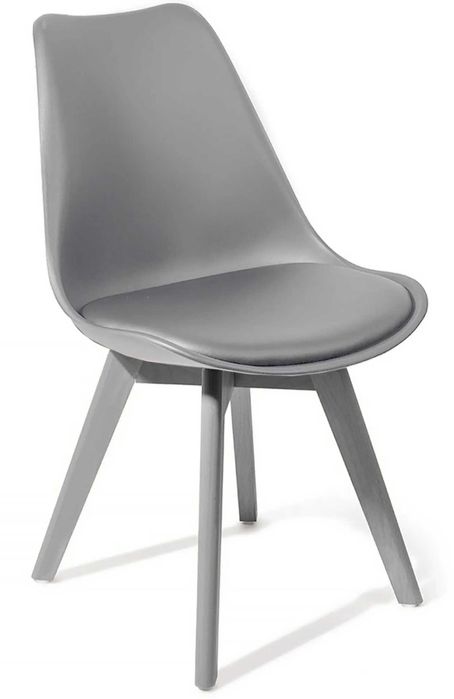 Cadeiras elegantes e muito confortáveis