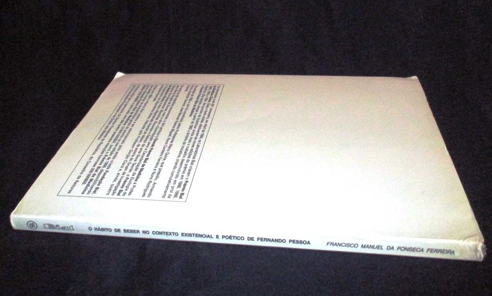 Livro O Hábito de Beber no contexto existencial e poético Pessoa