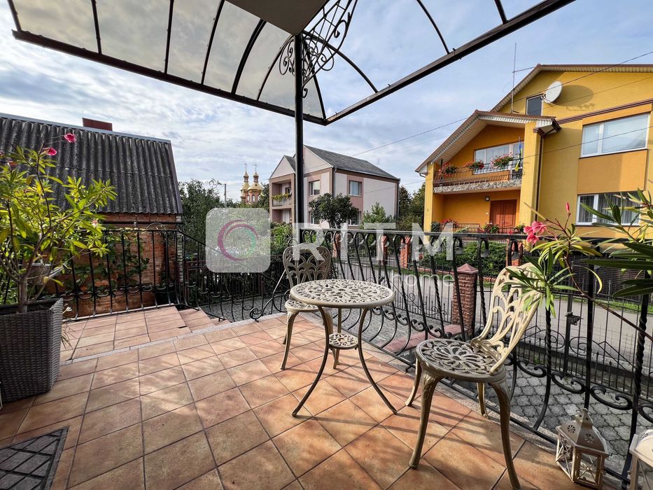 Продаж простoрого будинку з ремонтом у Луцьку!