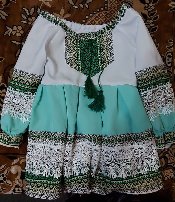 Дитяче вишите плаття