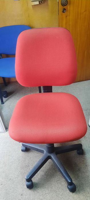 Cadeira escritório giratória
