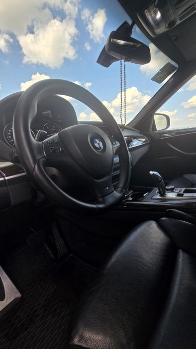 Продам ОФІЦІЙНИЙ BMW х5 е70 Дизель 2012року