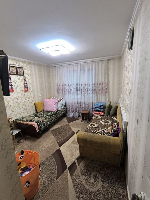 Продається 2-х кімнатна квартира в смт.Люблинець