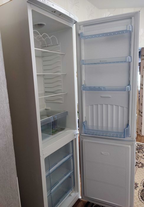 Холодильник Swizer нерабочий