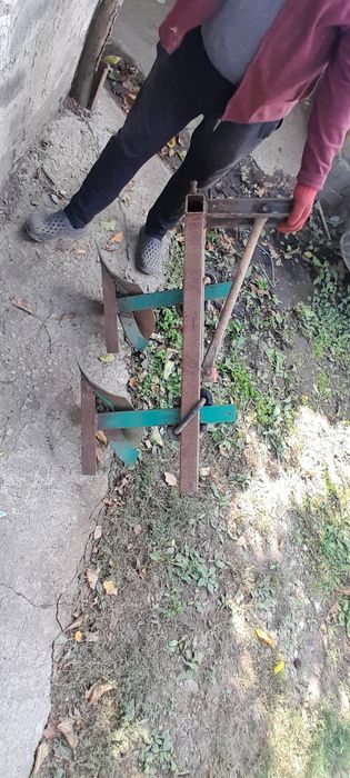 Плуг до мінітрактора