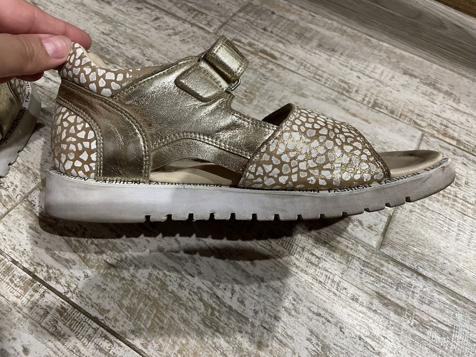 Сандалії ортопедичні  б/у