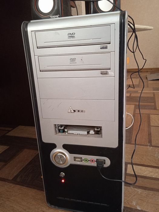 Продам системний блок. Всі характеристики на фото.