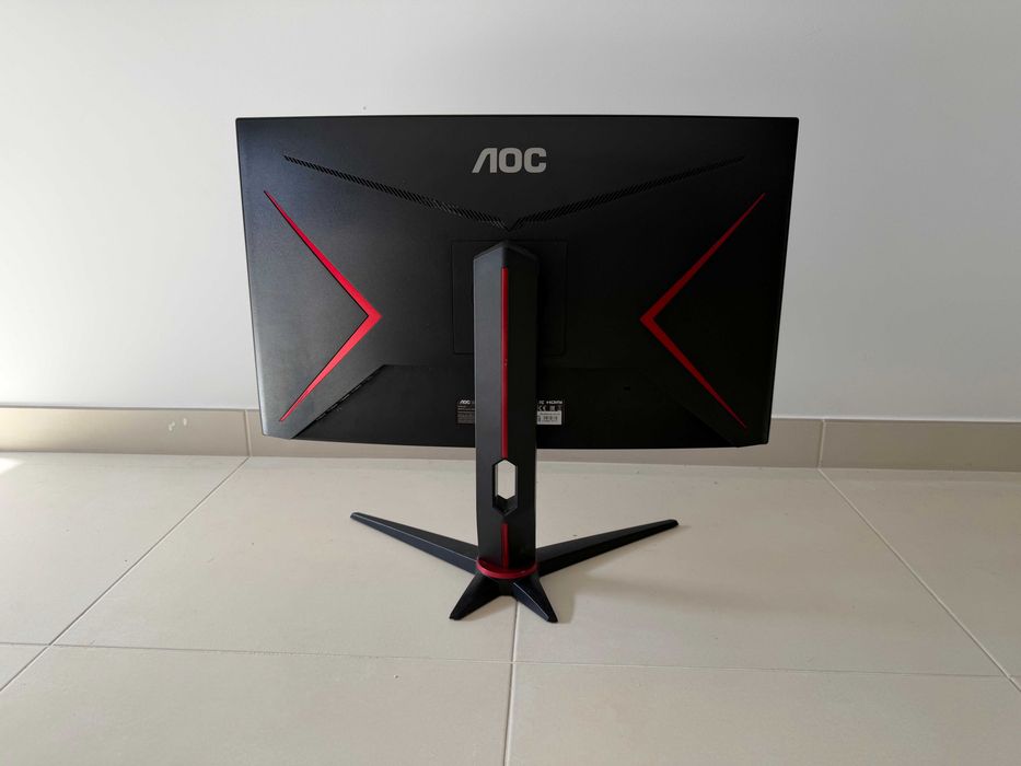 Monitor Gaming Curvo AOC 27"