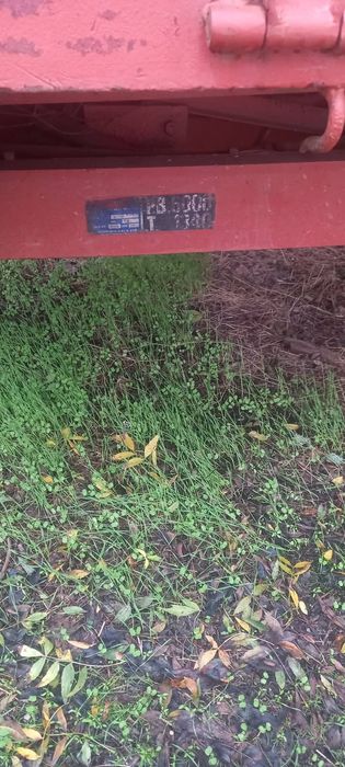 Reboque tribasculante