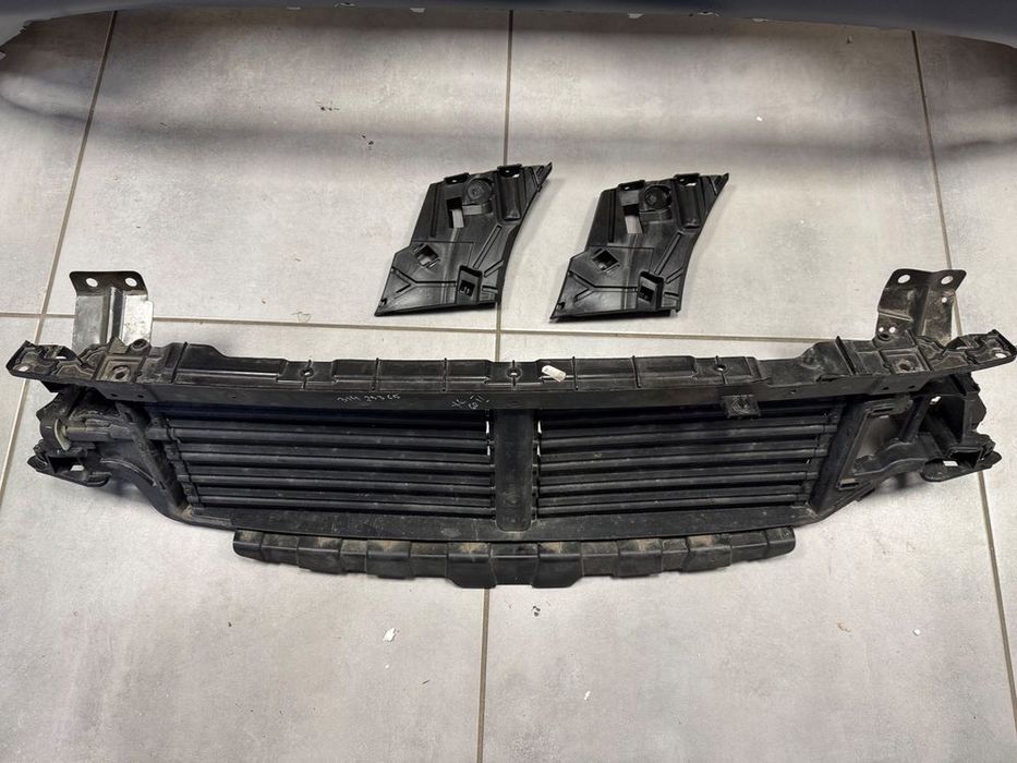 volvo xc60 ii 17- zderzak atrapa przód 31425160