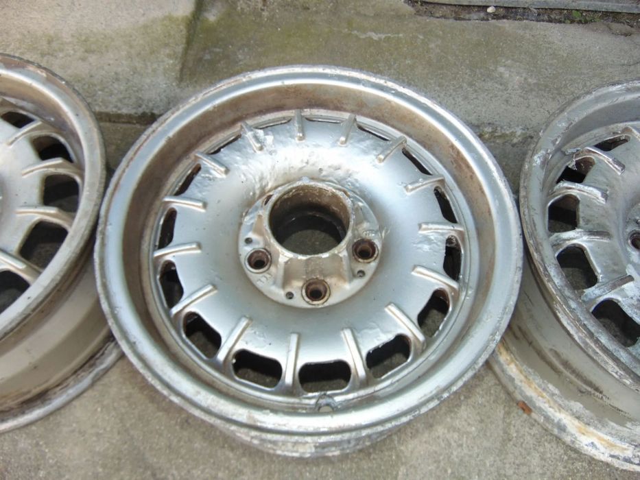 Mercedes W123/W114/115 jantes especiais usado em bom estado