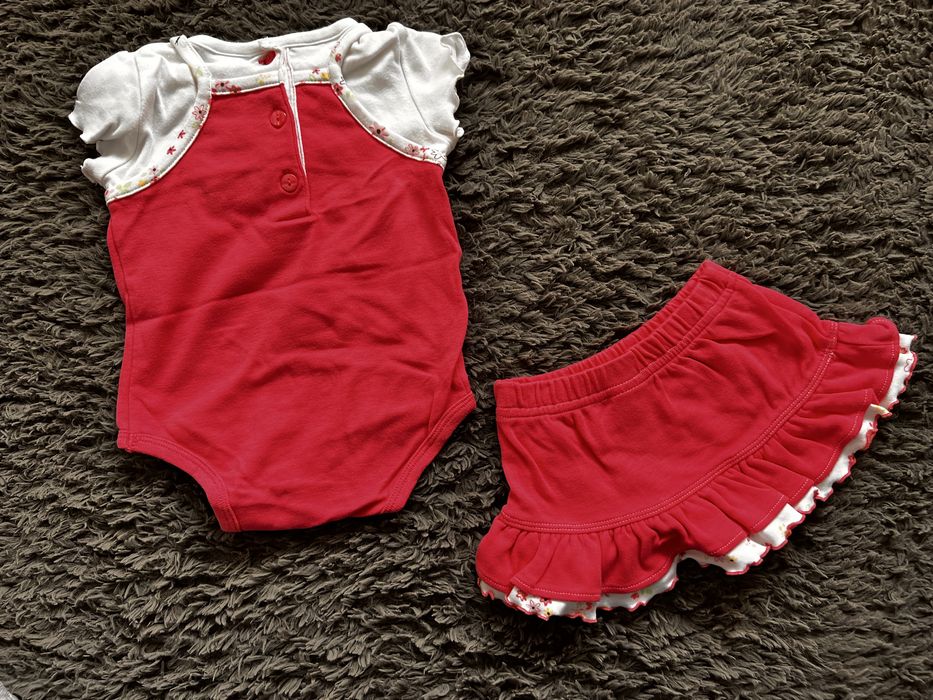 4 komplety rozmiar 0-3M