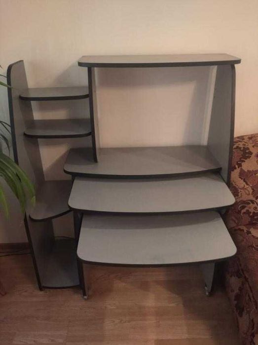 Продається комп"ютерний стіл