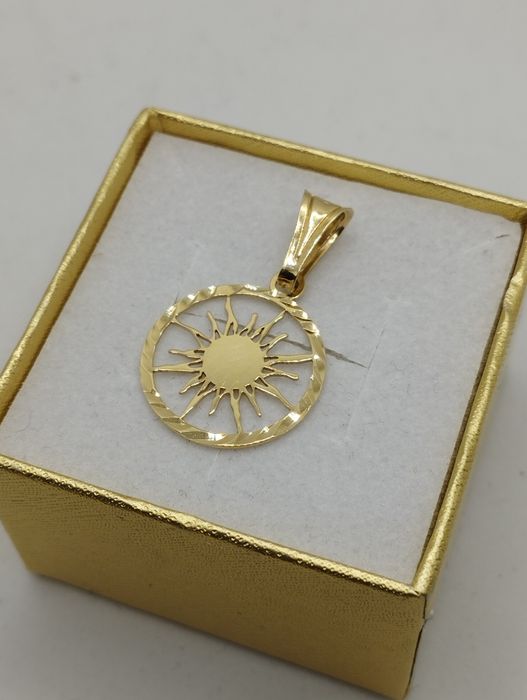 Złoty wisiorek okrągły słońce, złoto 585