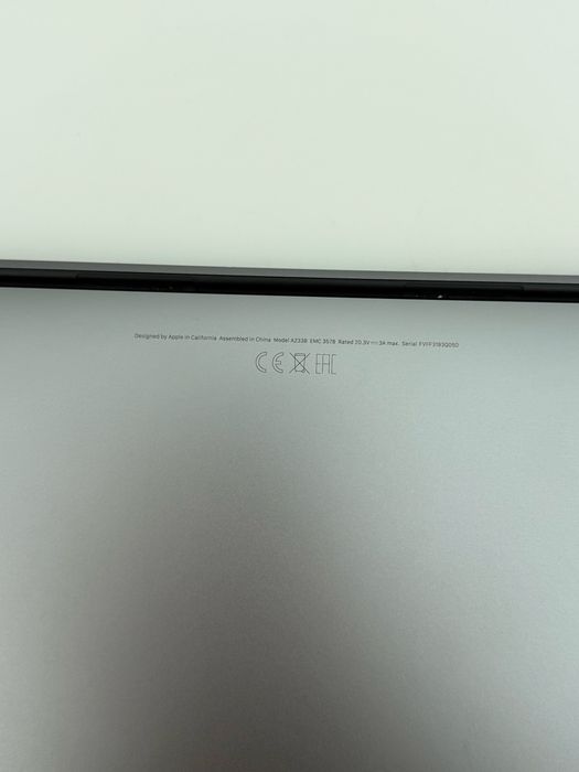 MacBook Pro 13" M1 (2020) – 8GB – Bateria 94%