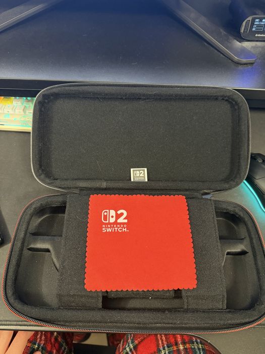 Nintendo Switch 2 (Nova) + Mario Kart World + Bolsa de Transporte