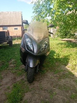 Продам Макси скутер з документами есть торг