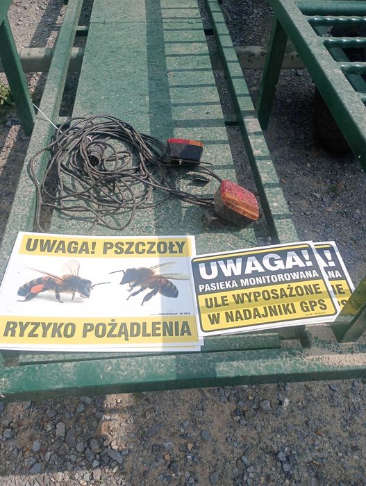 Przyczepa do przewozu uli