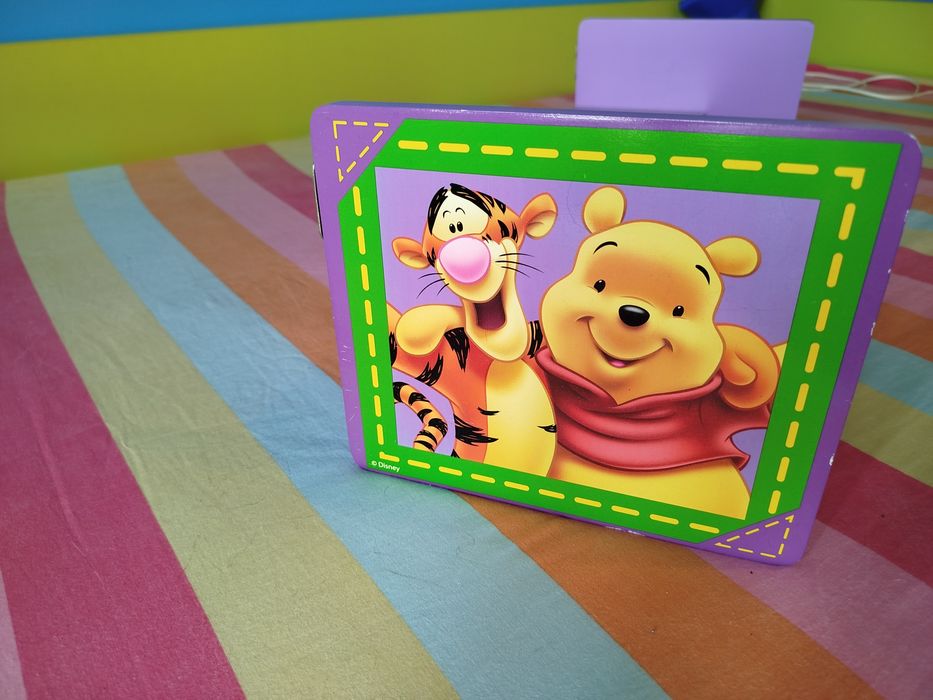 Cama adolescente com gavetões,  guarda roupa,  prateleiras e cabide