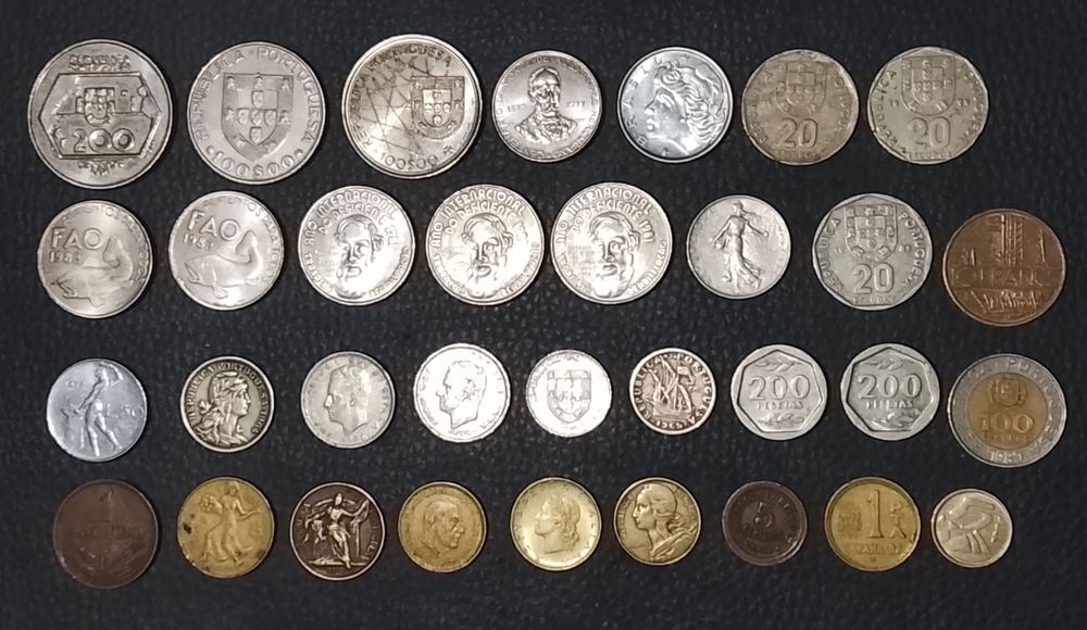 Conjunto de Moedas Antigas