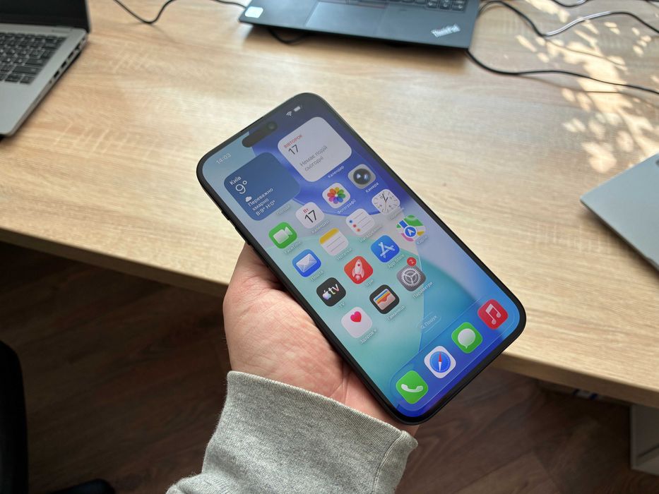 Як новий - Apple iPhone 15 plus 128gb Black (100% батарея - 3 цикли)