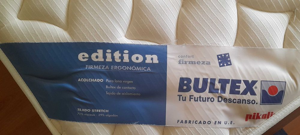 Colchão de casal Bultex 140×190cm semi-novo, excelente estado.