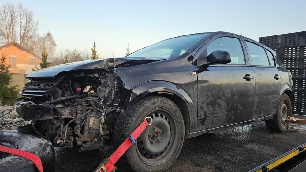 Opel Astra F 2004 photo 2