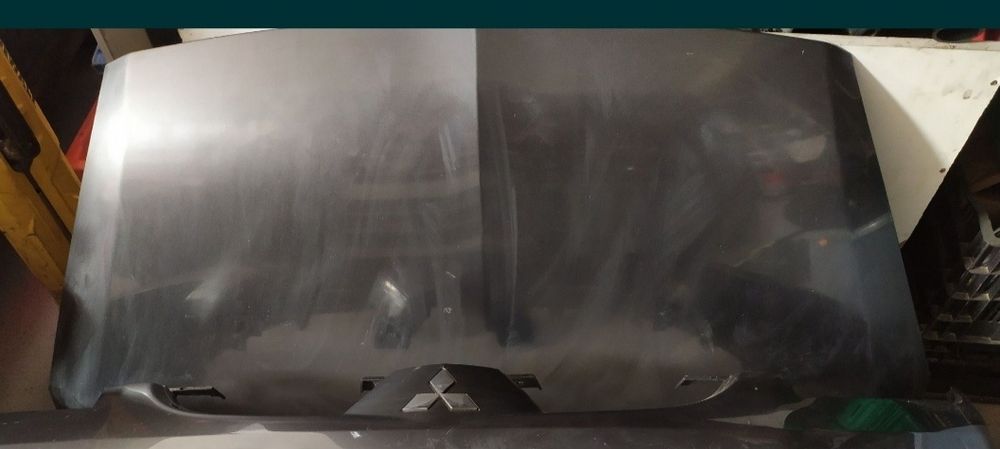 capô Mitsubishi Colt de 2007