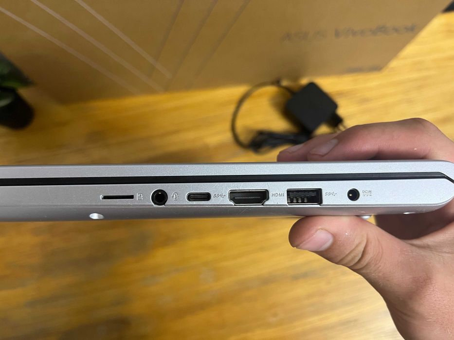 Ноутбук Asus Vivobook 17 512SSD + 1TB