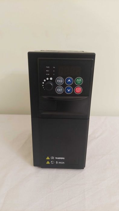 Variador de Frequência SUSWE SU600 5.5kW – 220V → 380V (Novo)