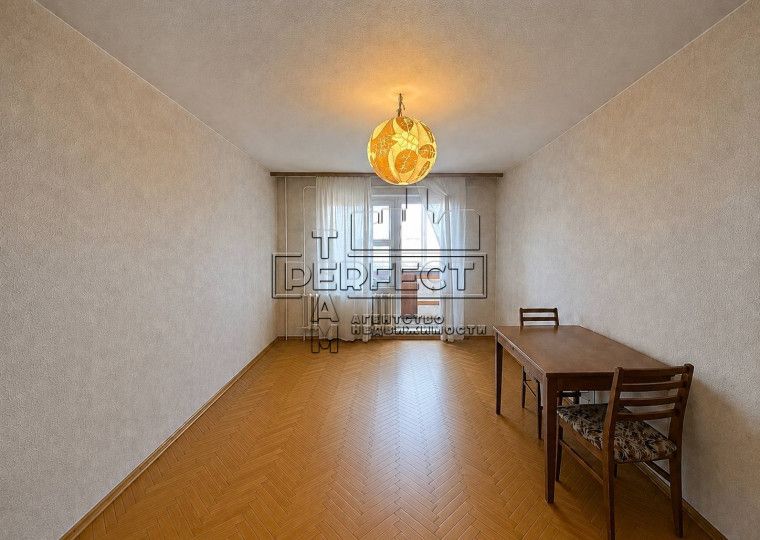 Продаж 1к квартири Червоної Калини 63А / Красной Калины 63А
