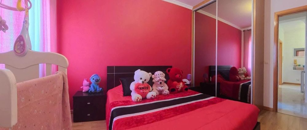 Apartamento T3 com Garagem Fechada e Vista Desafogada – Forjães