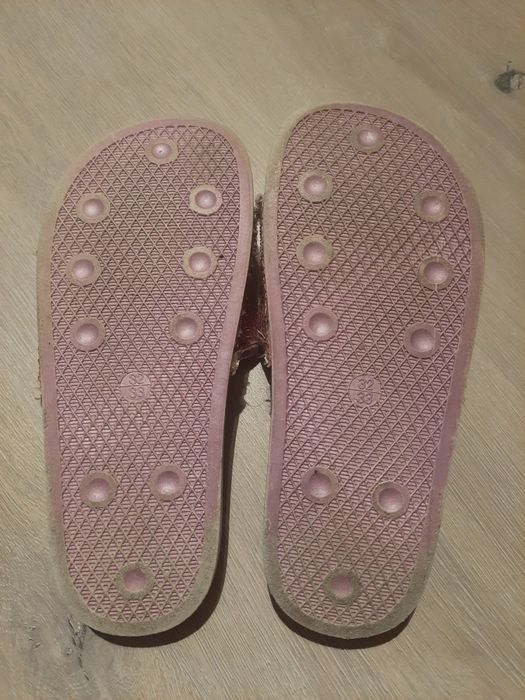 Klapki cekiny rozm.32/33